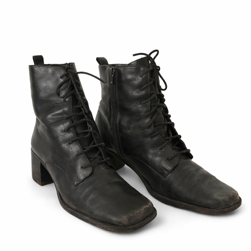 Siege Black Lace-Up Boots for Women leather square toe Brazil